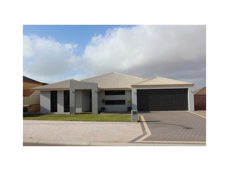13 Colonen Street, Wandina WA 6530