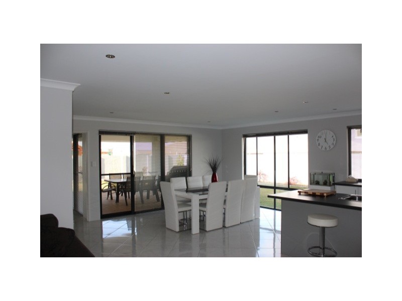 13 Colonen Street, Wandina WA 6530