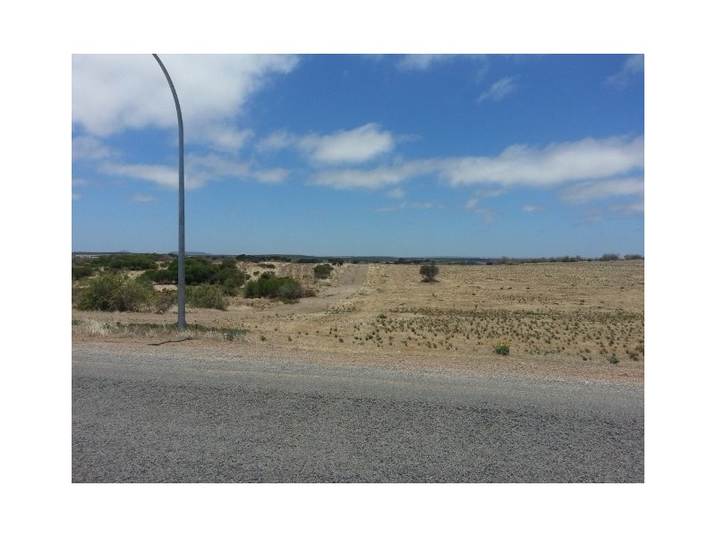 10 African Reef Boulevard, Greenough WA 6532