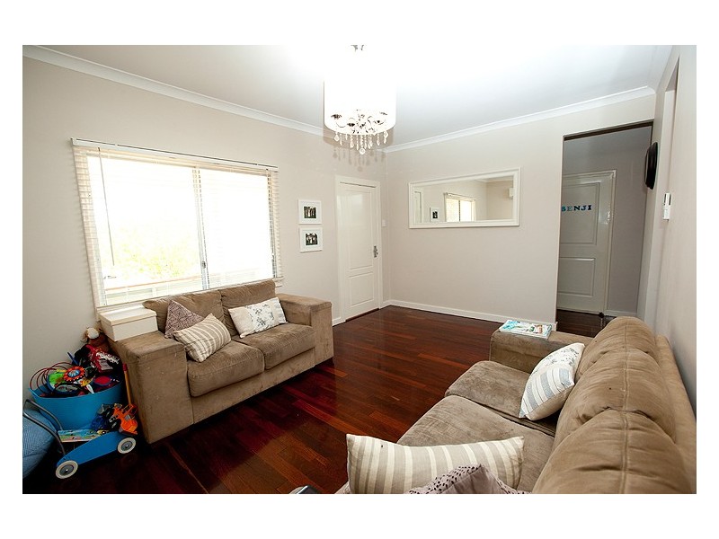 14 Crowther Street, Beachlands WA 6530