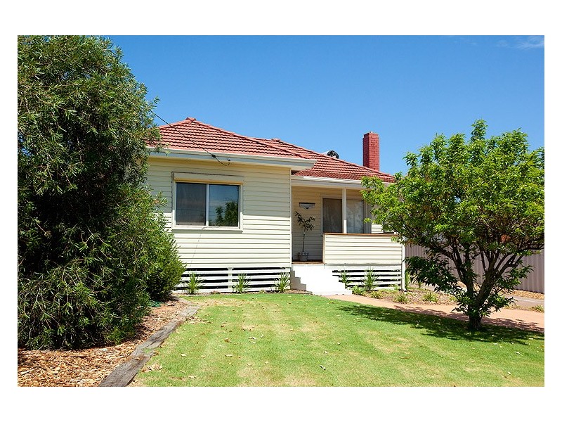 14 Crowther Street, Beachlands WA 6530