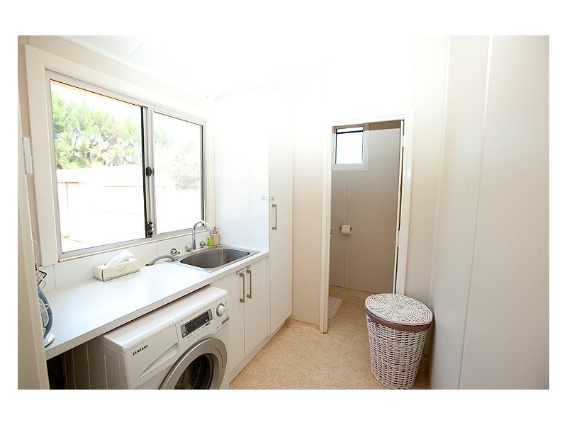 14 Crowther Street, Beachlands WA 6530