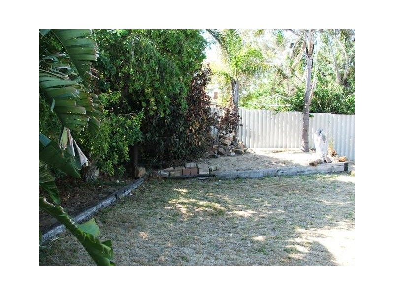25 Kenny Crescent, Rangeway WA 6530