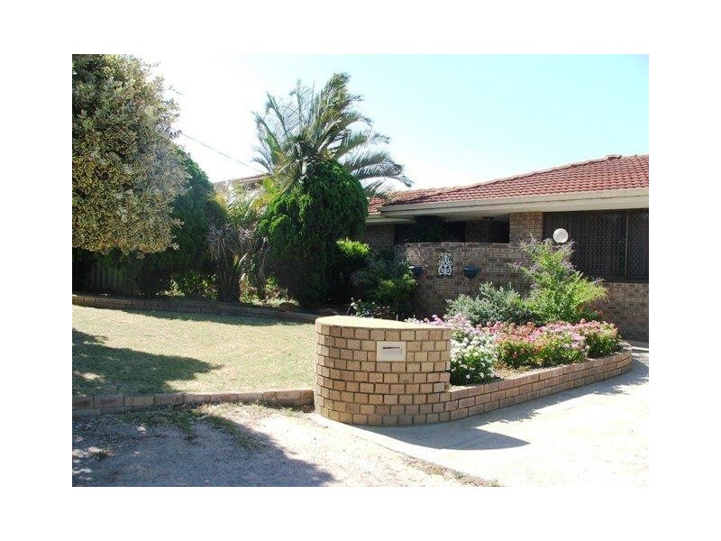 25 Kenny Crescent, Rangeway WA 6530