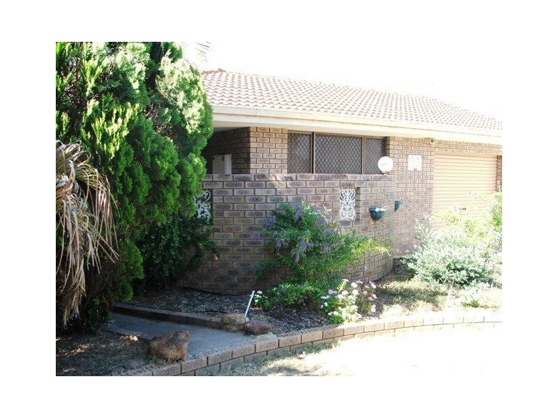 25 Kenny Crescent, Rangeway WA 6530