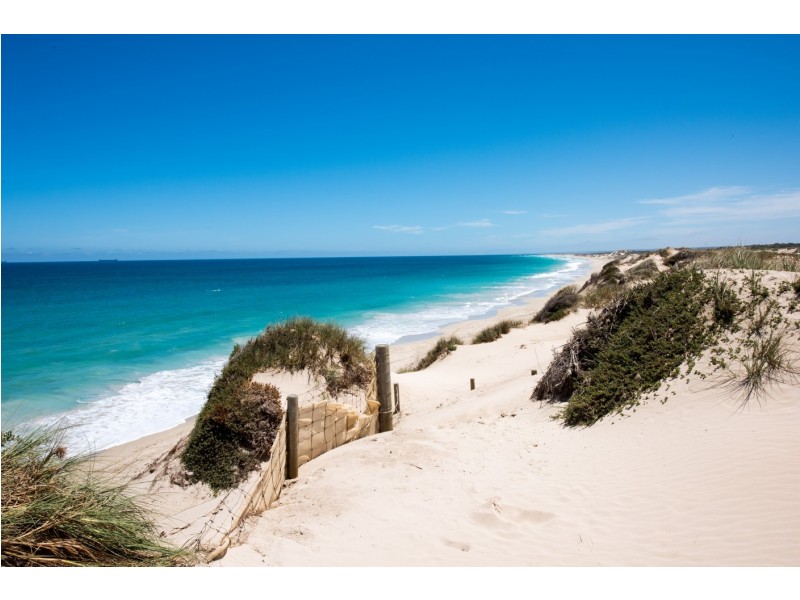 10 Seastar Cove, Sunset Beach WA 6530