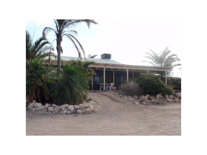 41 Eakins Crescent, Wandina WA 6530