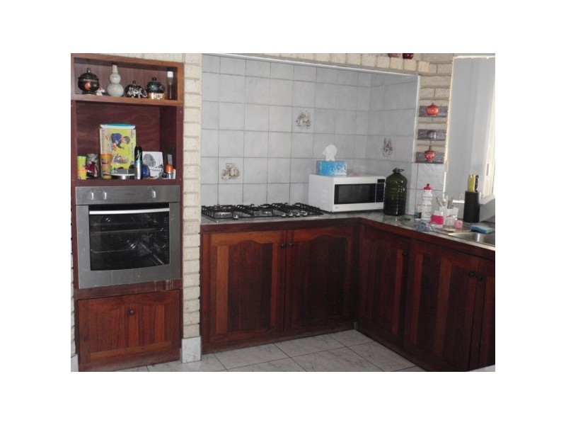 41 Eakins Crescent, Wandina WA 6530