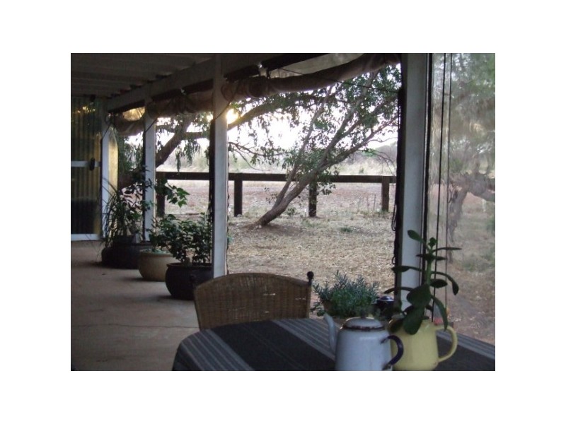 203 Company Road, Greenough WA 6532