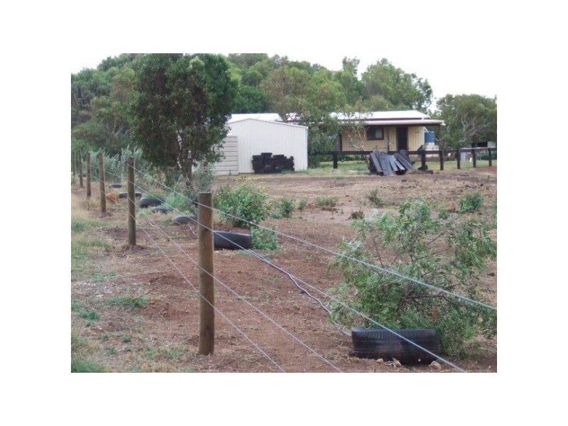 203 Company Road, Greenough WA 6532