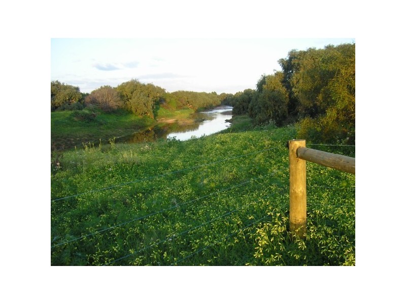 203 Company Road, Greenough WA 6532