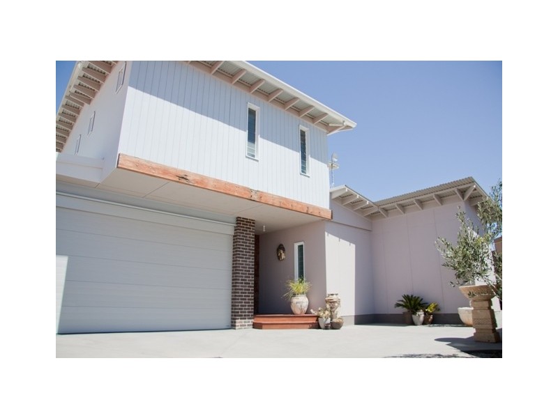 8 Catherine Street, Bluff Point WA 6530