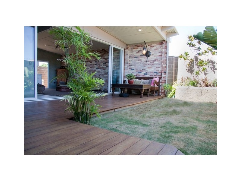 8 Catherine Street, Bluff Point WA 6530