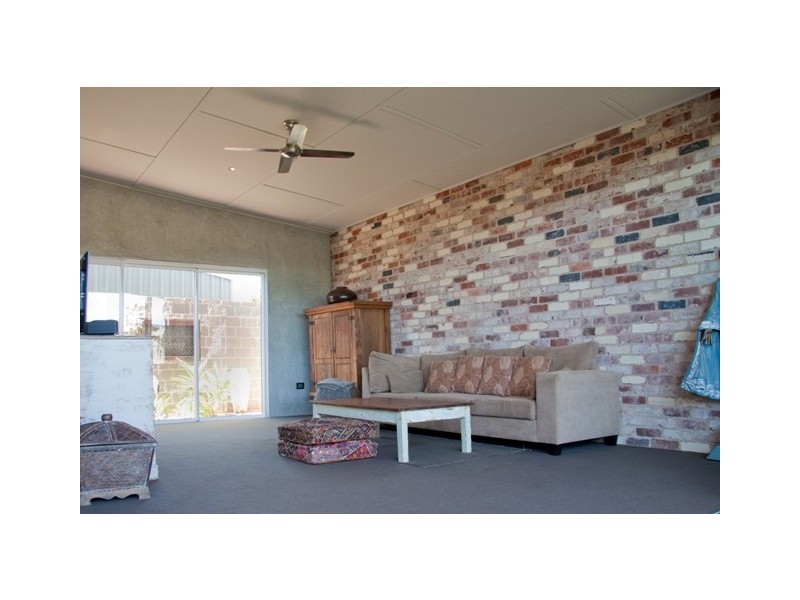 8 Catherine Street, Bluff Point WA 6530