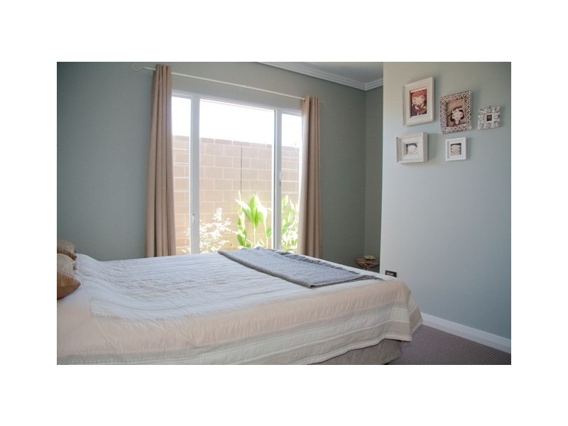 8 Catherine Street, Bluff Point WA 6530