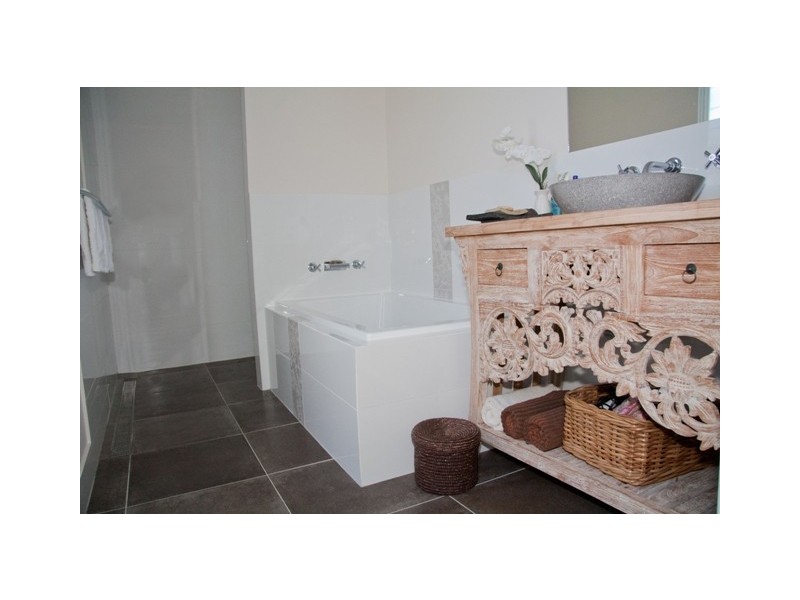 8 Catherine Street, Bluff Point WA 6530