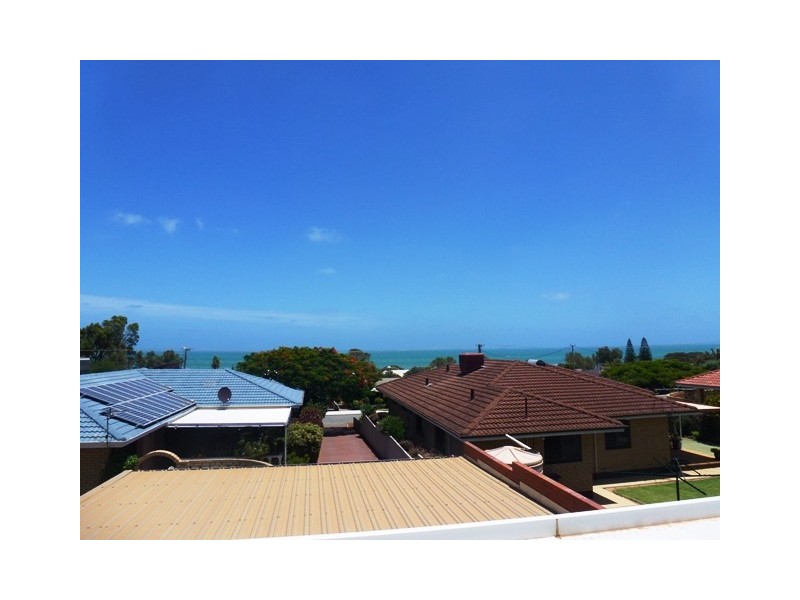 8 Catherine Street, Bluff Point WA 6530