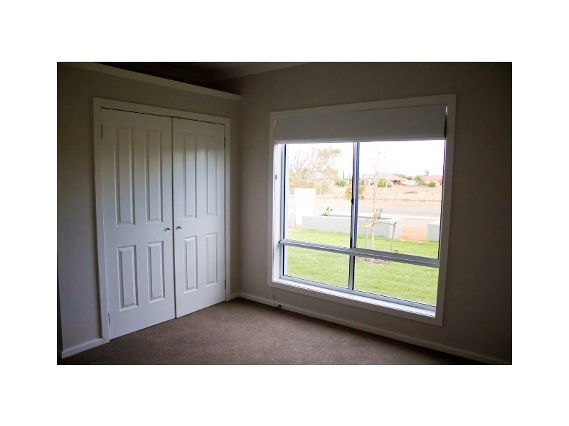 23 Andrew Lane, Waggrakine WA 6530