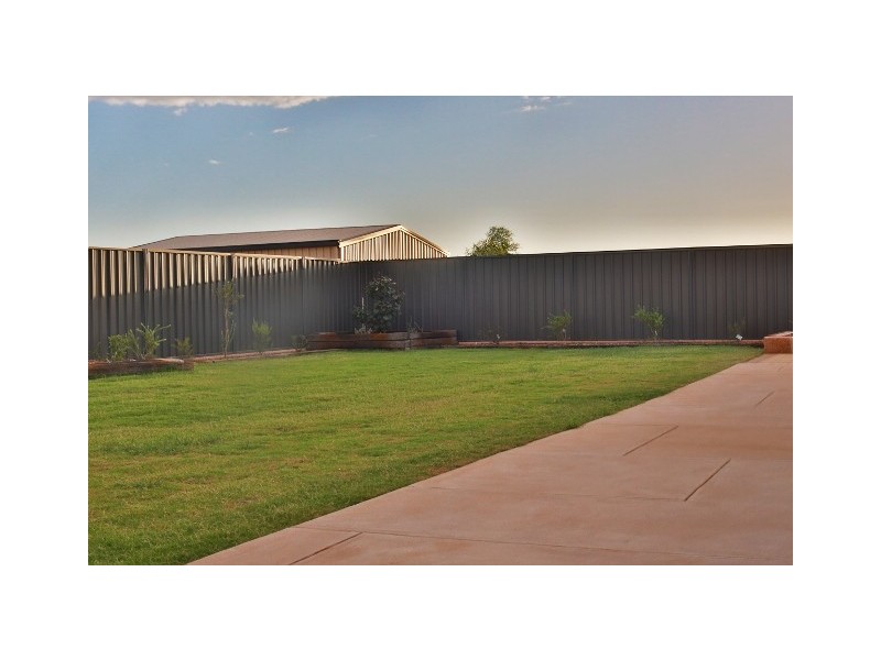 23 Andrew Lane, Waggrakine WA 6530