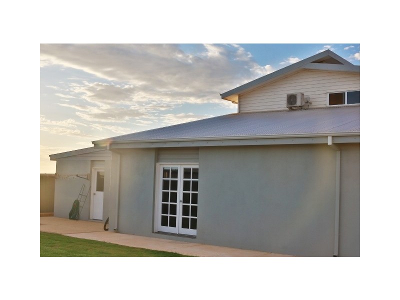 23 Andrew Lane, Waggrakine WA 6530