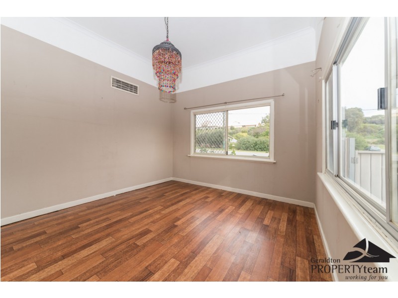 14 Reilly Road, Wonthella WA 6530