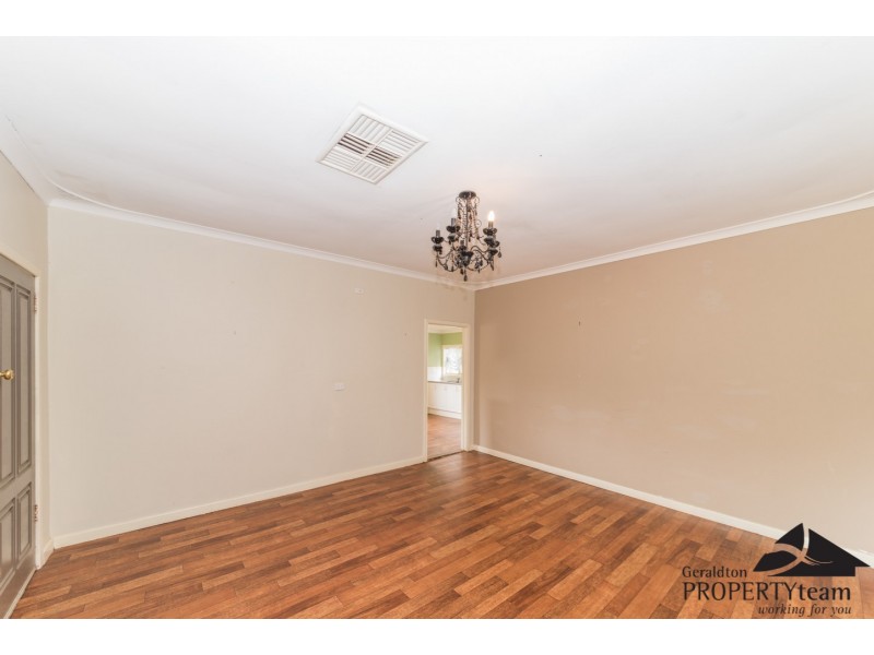 14 Reilly Road, Wonthella WA 6530