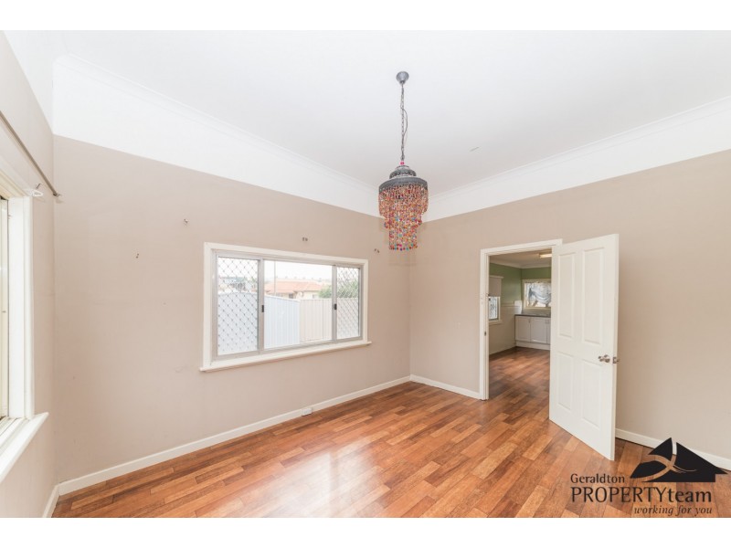 14 Reilly Road, Wonthella WA 6530