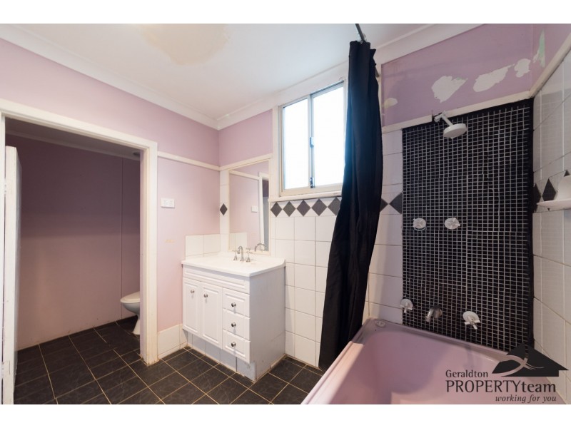 14 Reilly Road, Wonthella WA 6530