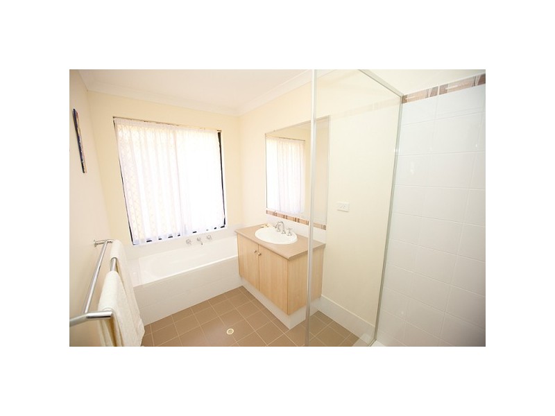 11 Castlefin Road, Utakarra WA 6530