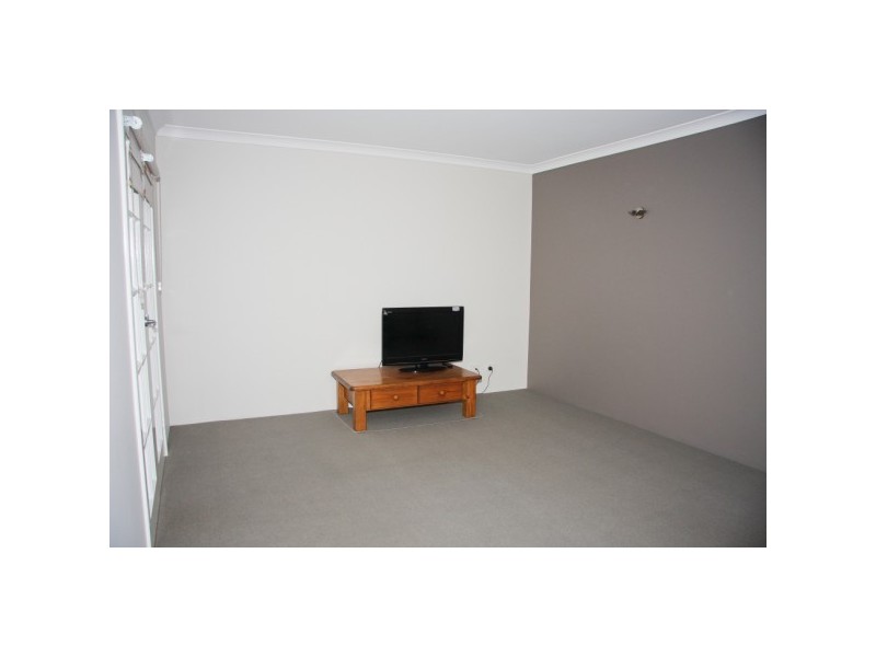 10 Jackson Loop, Wandina WA 6530