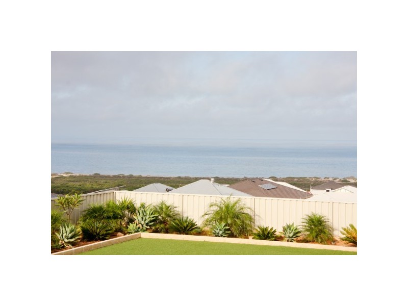 10 Jackson Loop, Wandina WA 6530