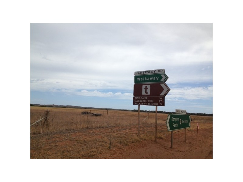 176 Brand Highway, South Greenough WA 6528