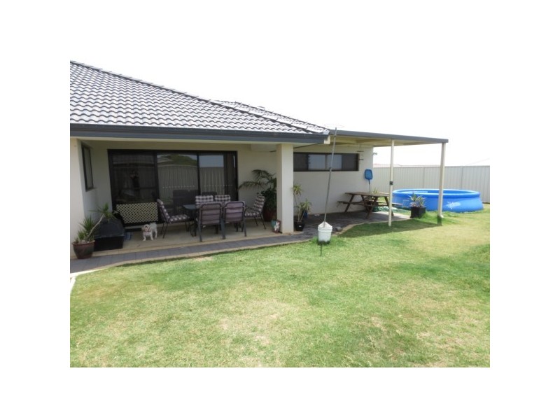 23 Colonen Street, Wandina WA 6530