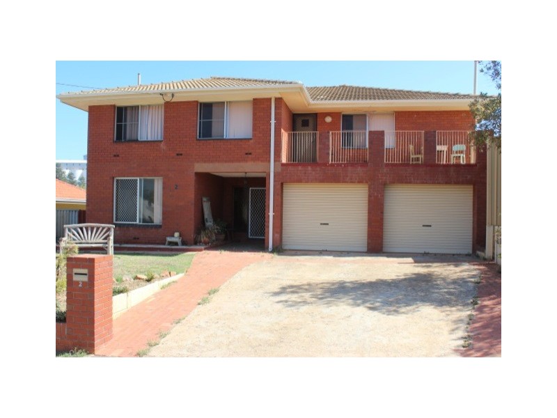 2 Conway Street, Beachlands WA 6530