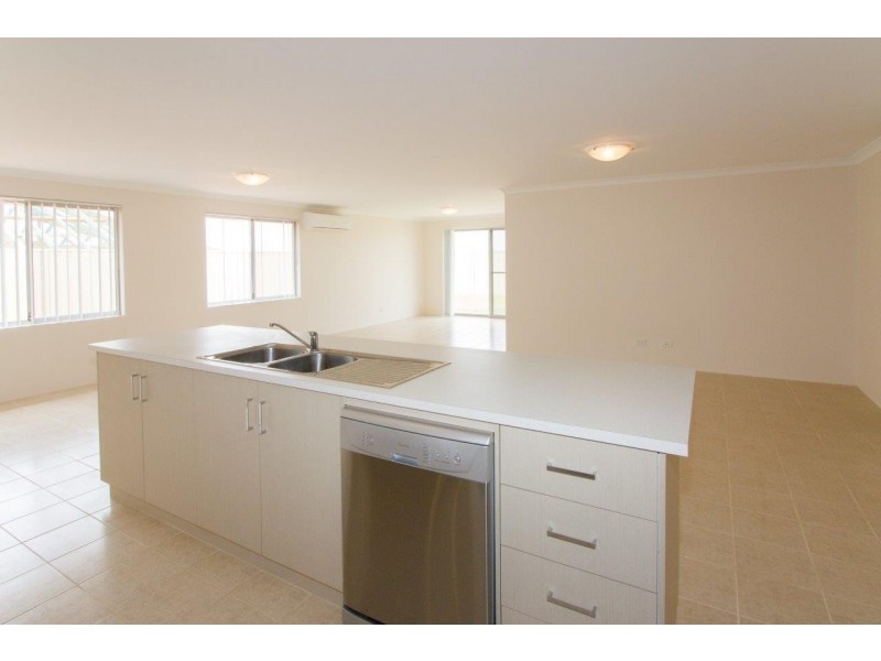 50 Ocean Queen Drive, Wandina WA 6530