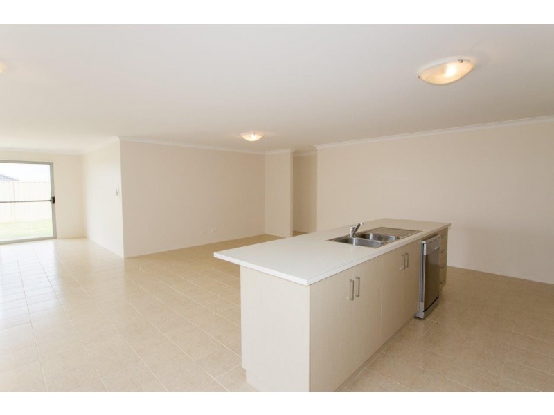 50 Ocean Queen Drive, Wandina WA 6530