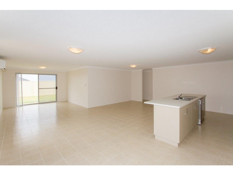 50 Ocean Queen Drive, Wandina WA 6530