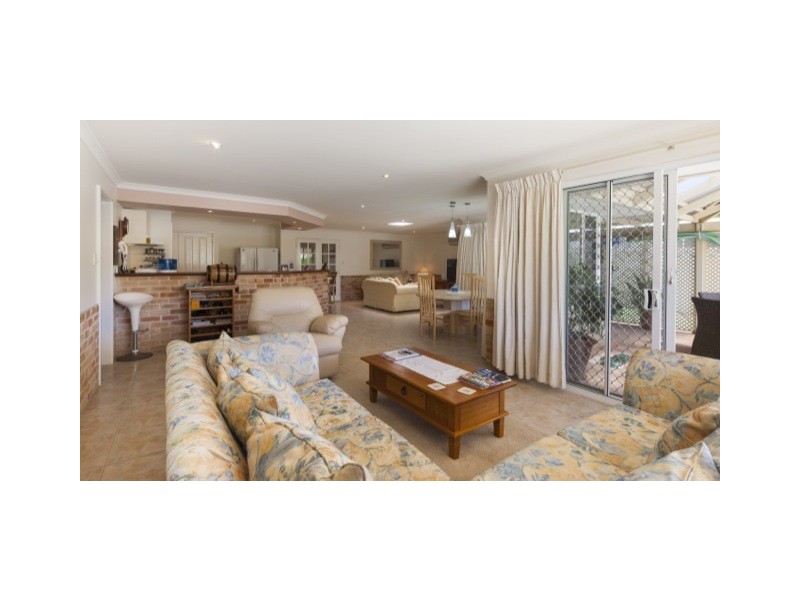 91 Glendinning Rd, Tarcoola Beach WA 6530