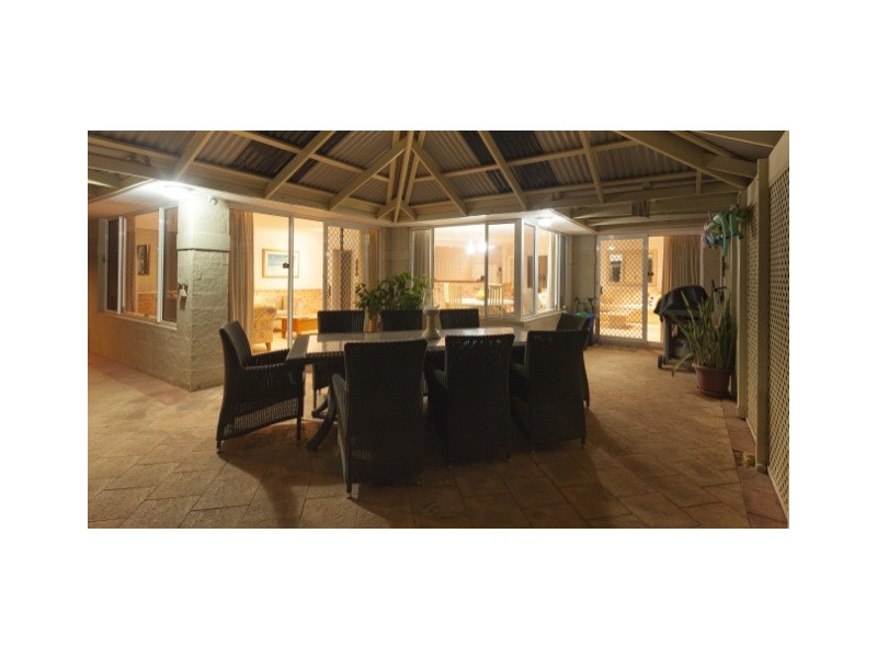 91 Glendinning Rd, Tarcoola Beach WA 6530