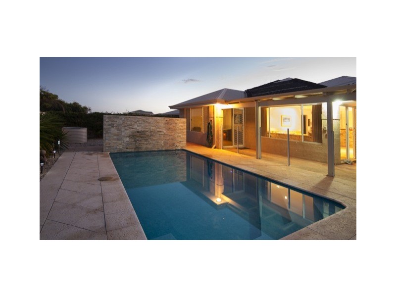 91 Glendinning Rd, Tarcoola Beach WA 6530