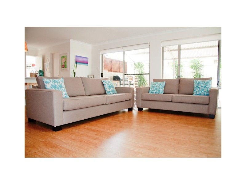 8 Topsail Street, Drummond Cove WA 6532