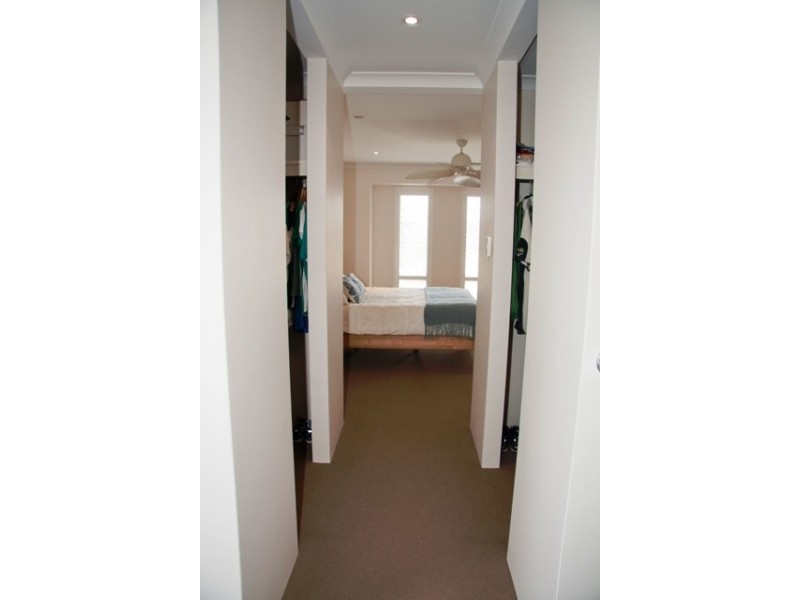 8 Topsail Street, Drummond Cove WA 6532