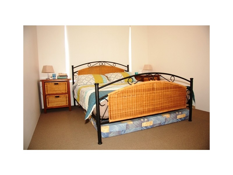 8 Topsail Street, Drummond Cove WA 6532