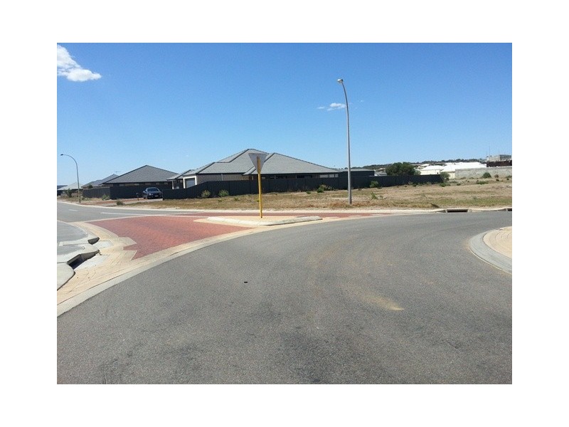 33 Stillwater Avenue, Drummond Cove WA 6532