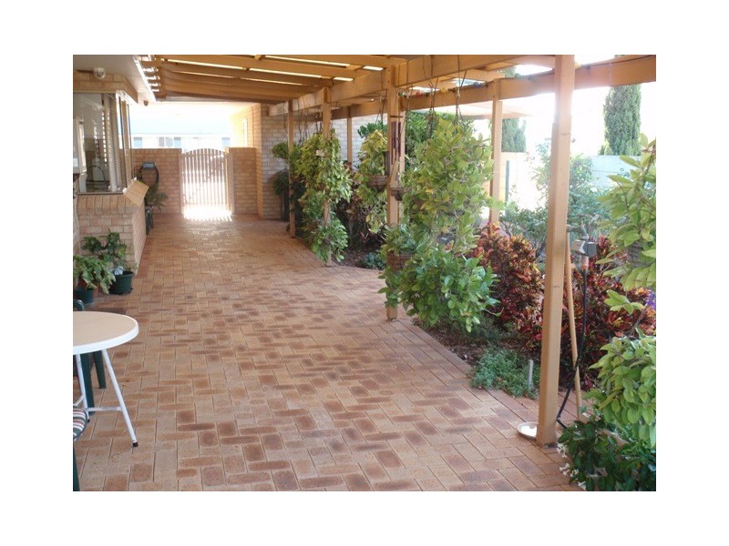 44 Charles Street, Bluff Point WA 6530