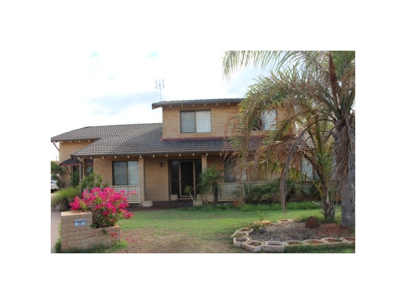 11 Sheldon Place, Tarcoola Beach WA 6530