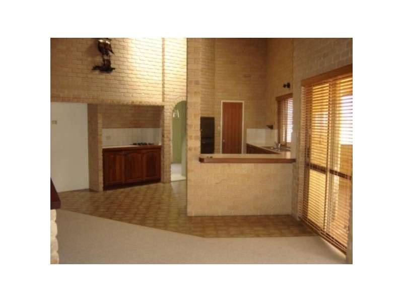 11 Sheldon Place, Tarcoola Beach WA 6530