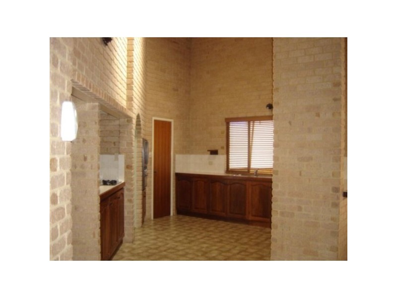 11 Sheldon Place, Tarcoola Beach WA 6530