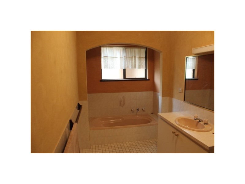 11 Sheldon Place, Tarcoola Beach WA 6530