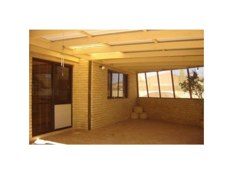 11 Sheldon Place, Tarcoola Beach WA 6530